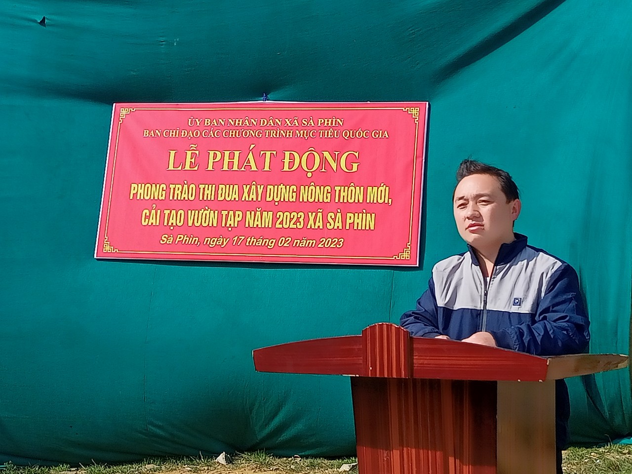 Xã Sà Phìn phát động phong trào thi đua xây dựng nông thôn mới gắn với cải tạo vườn tạp
